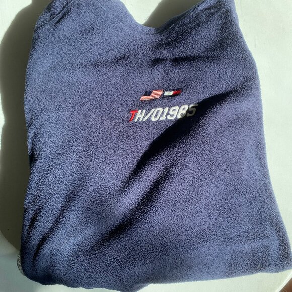 Vintage 1985 Tommy Hilfiger Sweater - Picture 2 of 6